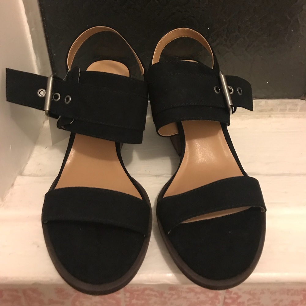 Block heel sandals size 6 NWT